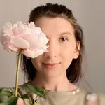 Аватар канала Саша Арутюнова 👩🏻‍🎨 Дневник иллюстратора в деревне
