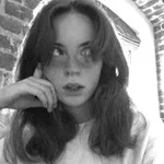 Аватар канала Аня в здесь и сейчас | О Лондоне, карьере в Google и стиле