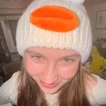 Аватар канала бонжур 🥔 это лиана