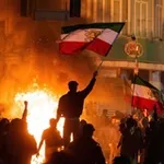 Аватар канала انقلاب ✌🏻
