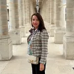 Аватар канала Yuliya in Paris 🇫🇷