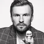 Аватар канала Илья Жарский печатает...