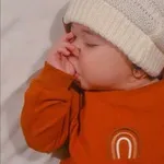 Аватар канала عُأُأُلَمِ مِنً وِرٌقُ ☹️ ♥️ ،