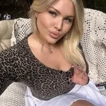 Аватар канала 𝙔𝙤𝙪𝙣𝙜 𝘼𝙣𝙙 𝘽𝙚𝙖𝙪𝙩𝙞𝙛𝙪𝙡.