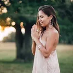Аватар канала Yarada Mantra | Певица 🕊️