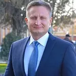 Аватар канала Максим Ермолаев