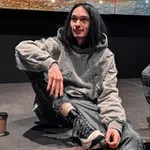 Аватар канала Одуванчик печатает…