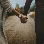 Аватар канала الحنين أسمر 💚