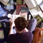 Аватар канала مكتبة لـ بيع الكتب 📚