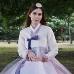 Аватар канала Саша 사샤 про Корею и язык 🇰🇷