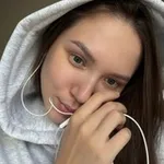 Аватар канала обнимаю, Яна