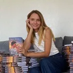Аватар канала Storyteller | Настя Орлова 📚