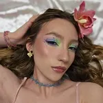 Аватар канала Век мажь, век тушуй 💄