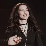 Аватар канала 𝐬𝐨𝐧𝐲𝐚𝐧𝐢𝐬𝐦 ♛ соня егорова фан