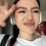 Аватар канала вика, печатает..
