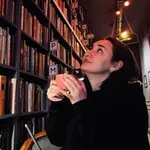 Аватар канала ежик в книжном тумане