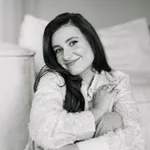 Аватар канала Богатая белая женщина