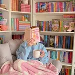 Аватар канала книжное счастье 💘 🌊 книжные скидки