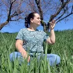 Аватар канала Кубанский сад: персики, куры и я 🍑