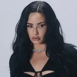 Аватар канала 𝙳𝙴𝙼𝙸 𝙻𝙾𝚅𝙰𝚃𝙾 𝙻𝙰𝚃𝙴𝙻𝚈 🇧🇷